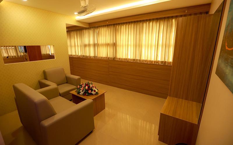 Hotel Emirates Kannangad Exterior foto
