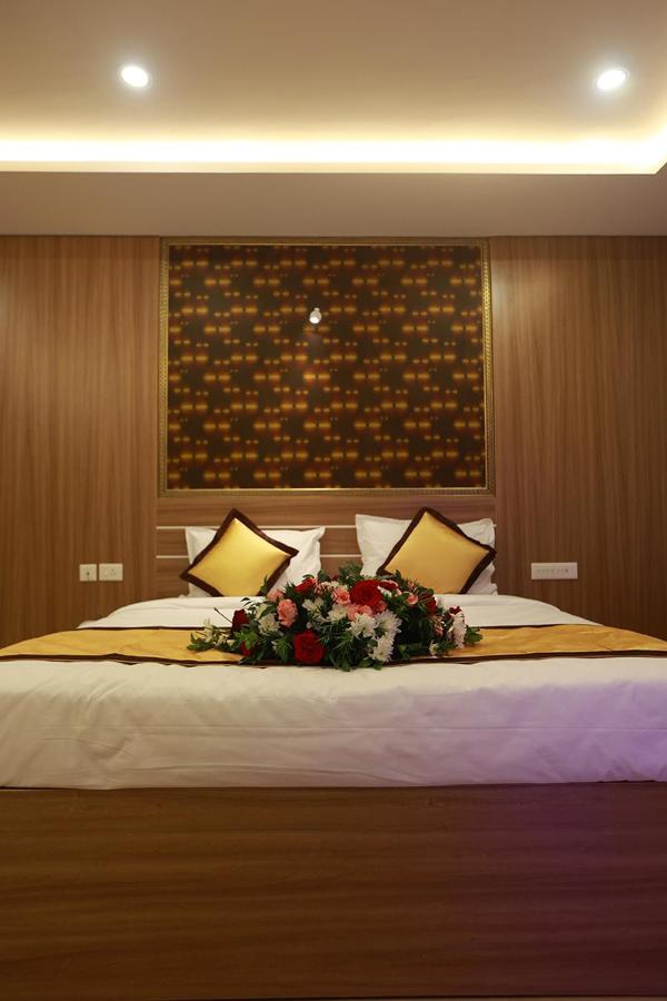 Hotel Emirates Kannangad Exterior foto